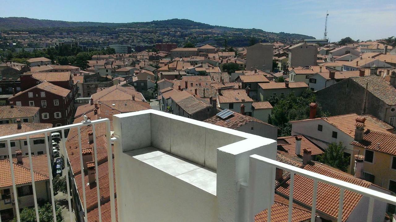 Apartma Vojkovo Koper Exteriör bild
